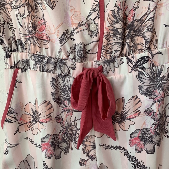 Adorable VS silk romper pj - Picture 3 of 3